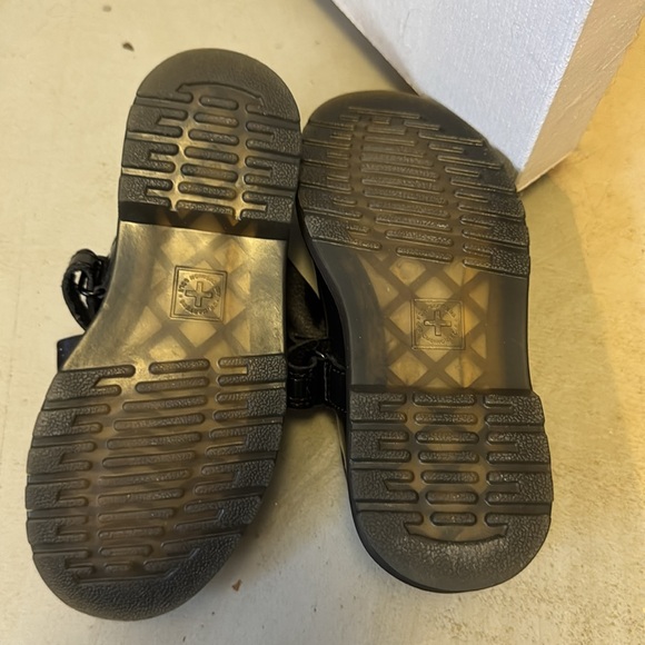 EUC Kids Doc Martens Mary Jane’s Size 10 - Picture 2 of 3
